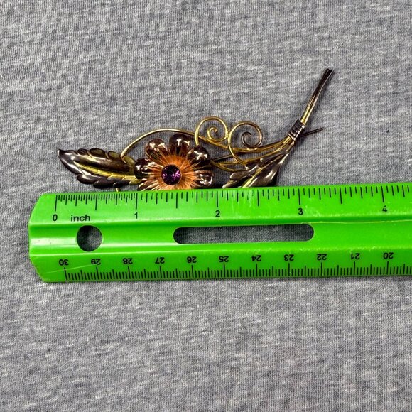 Vintage Gold-Tone Flower Brooch Purple Rhinestone Center & Detailed Leaf Design - Picture 5 of 16